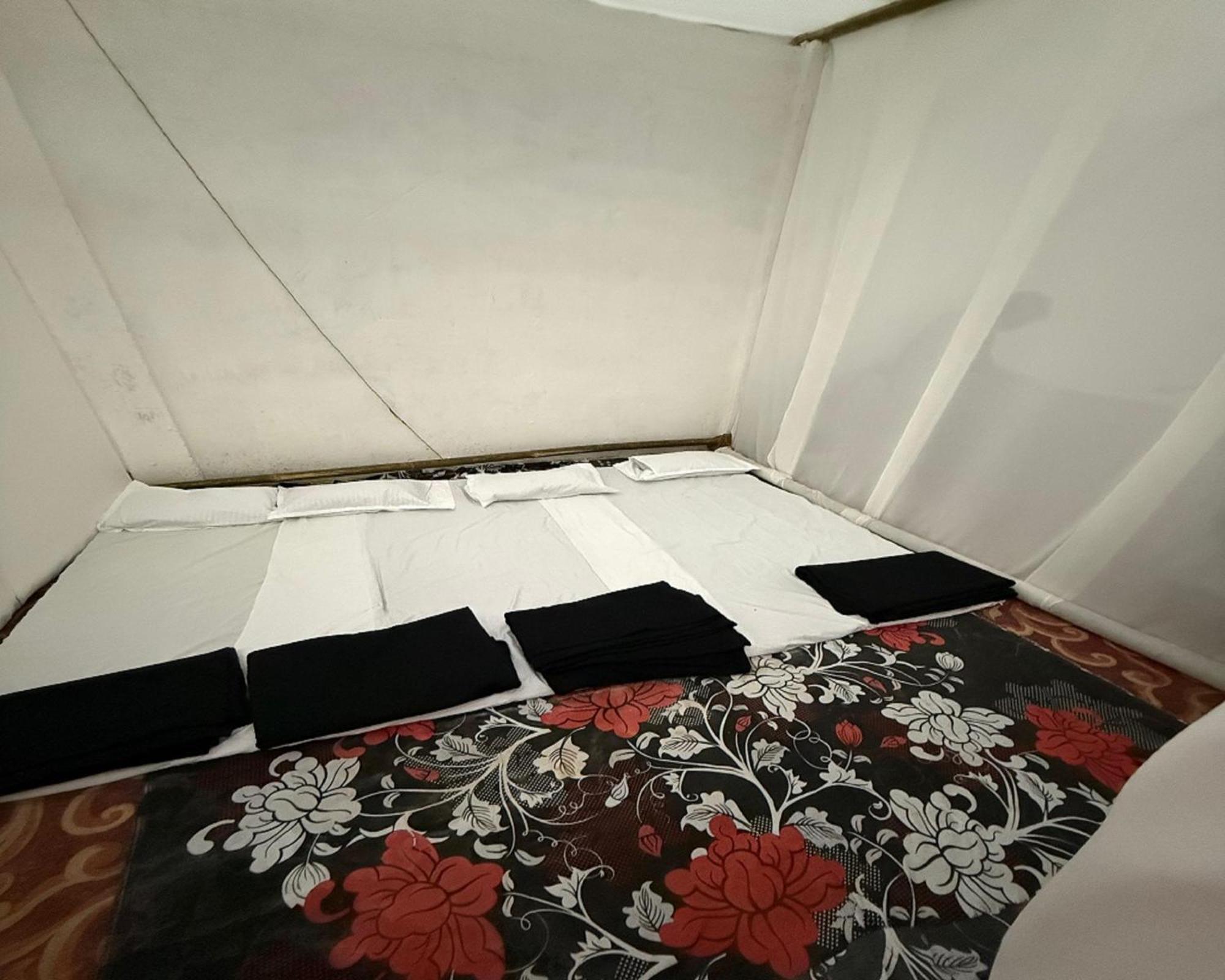 Arail Tent City Kumbh Cottage Mahakumbh -Near Arail Ghat And Naini Station Prayagraj Esterno foto