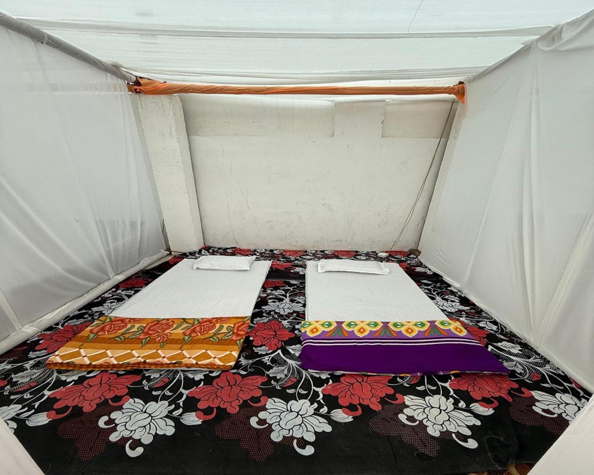 Arail Tent City Kumbh Cottage Mahakumbh -Near Arail Ghat And Naini Station Prayagraj Esterno foto